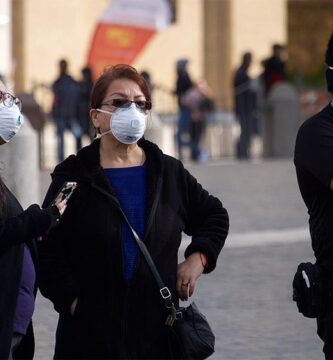 8 consejos para prevenir el acné causado por las mascarillas