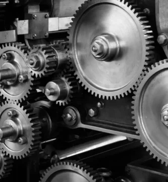 Maquinaria Industrial: Motor de la Productividad y Eficiencia